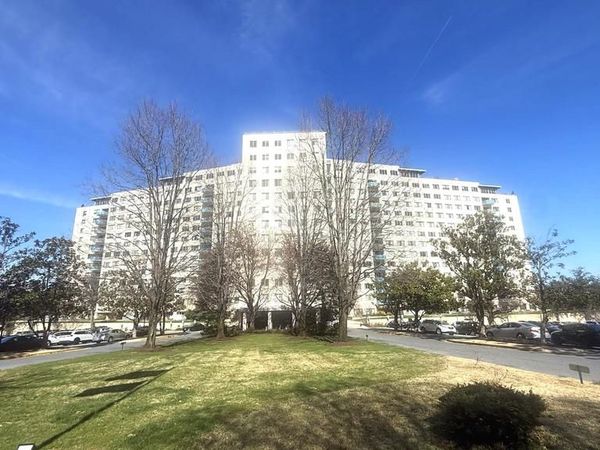 10201 GROSVENOR PLACE , Unit 1117, ROCKVILLE, MD 20852