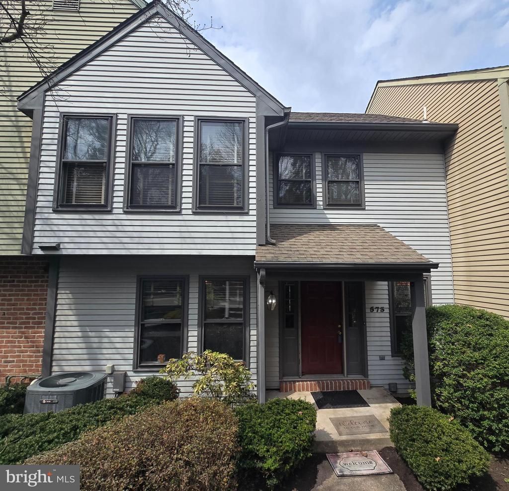 573 LOVELL COURT, HUMMELSTOWN, PA 17036