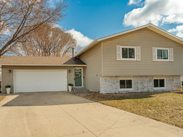 600 33rd Street Lane NW, Rochester, MN 55901