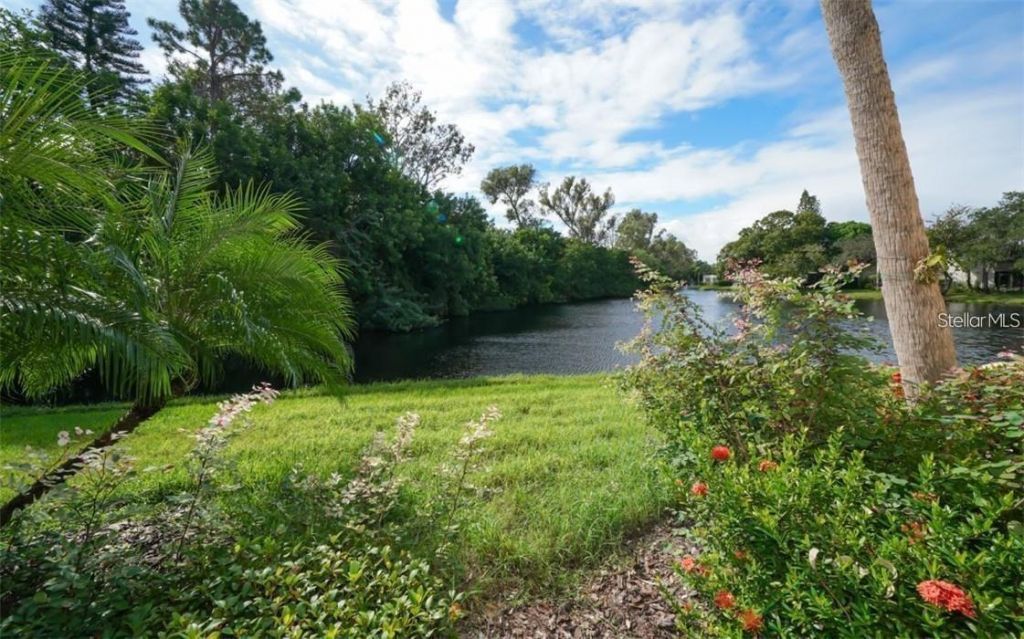 183 Pineneedle Drive, Bradenton, FL 34210 Photo