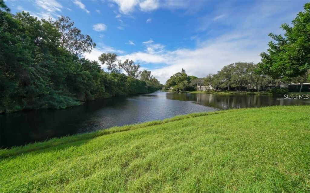 183 Pineneedle Drive , Bradenton, FL 34210 Photo