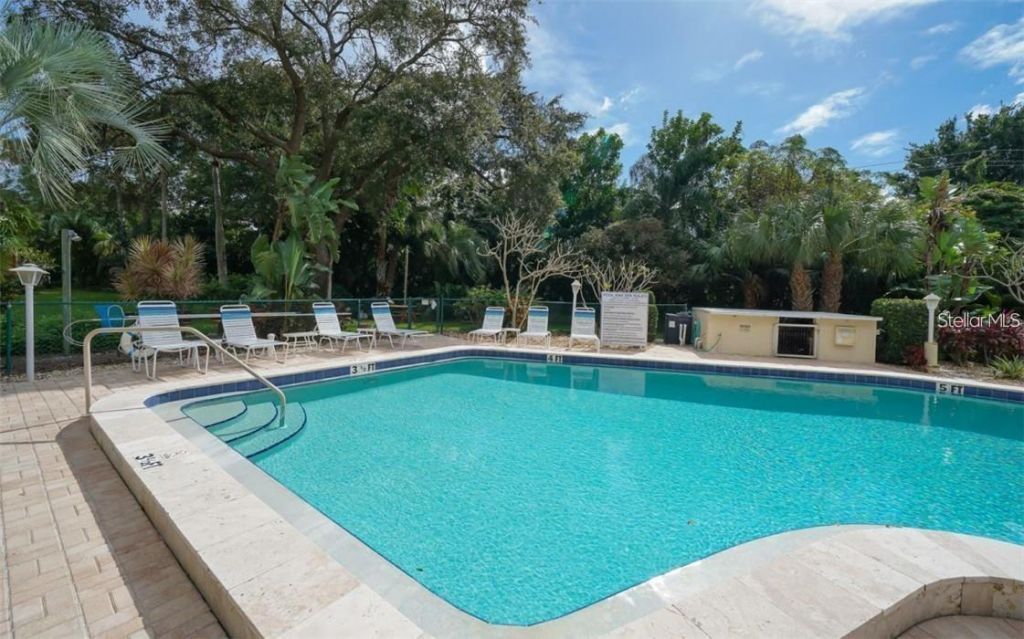 183 Pineneedle Drive, Bradenton, FL 34210 Photo