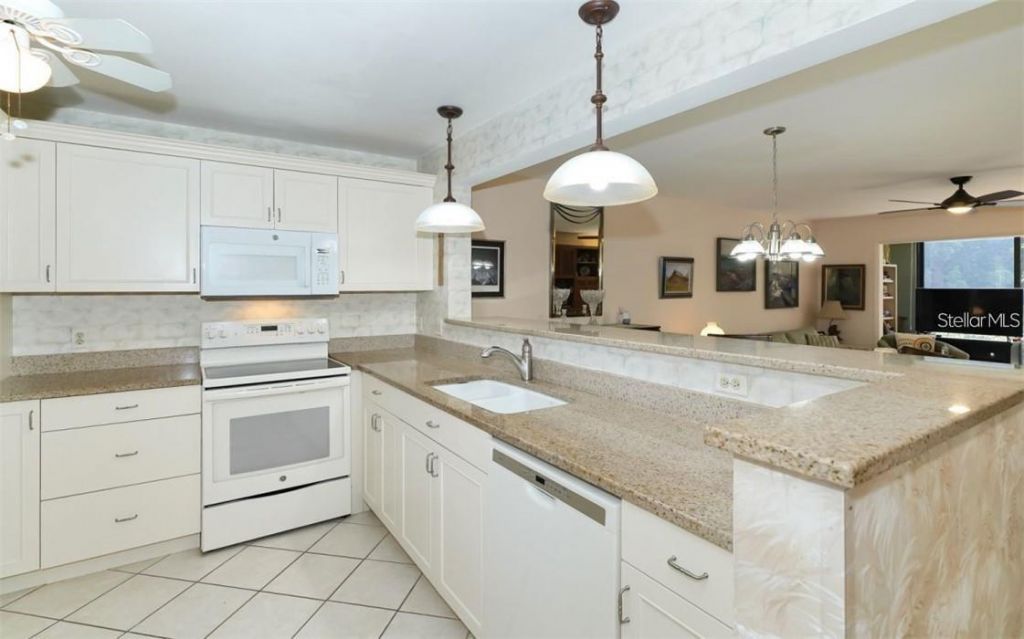 183 Pineneedle Drive, Bradenton, FL 34210 Photo