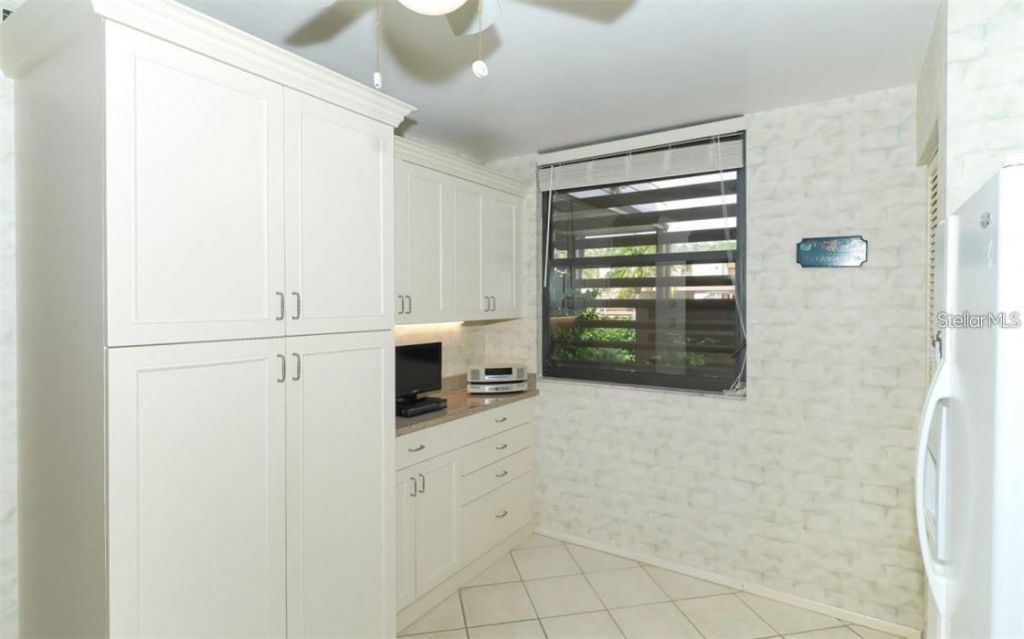 183 Pineneedle Drive , Bradenton, FL 34210 Photo