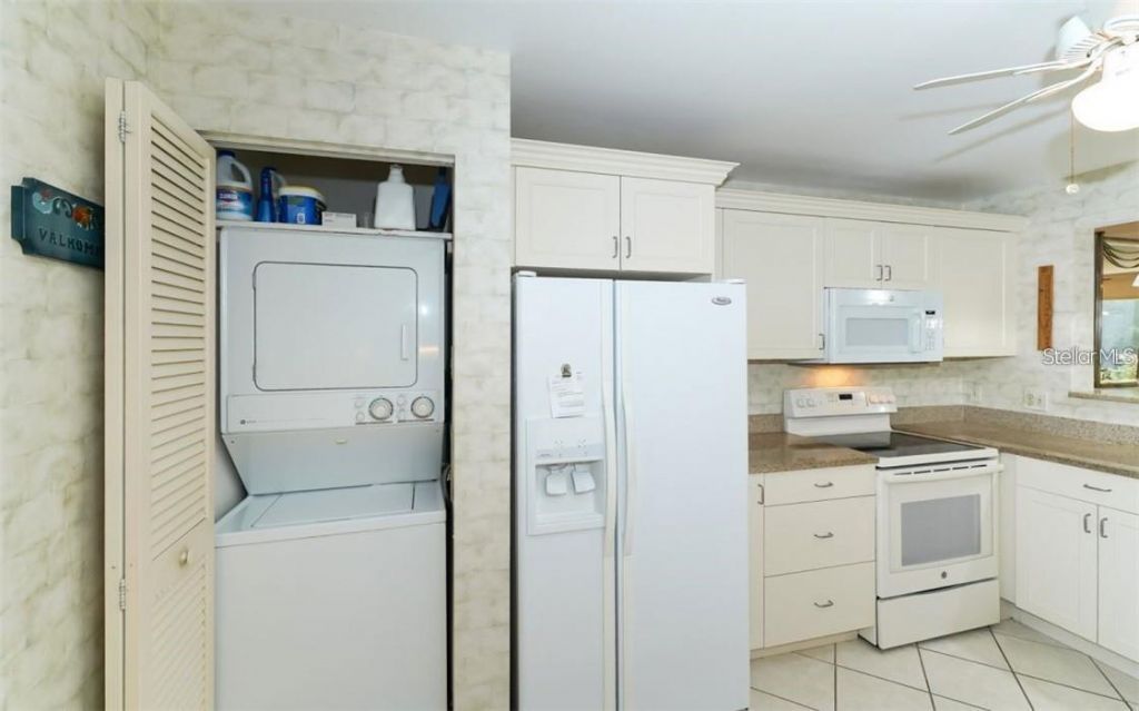 183 Pineneedle Drive , Bradenton, FL 34210 Photo