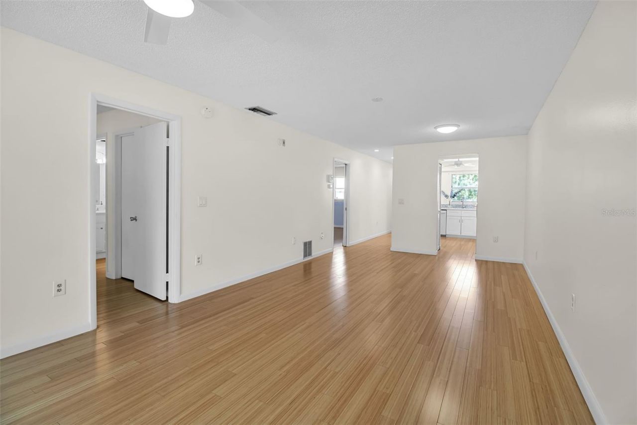 3987 Maceachen Boulevard, Unit 133, Sarasota, FL 34233 Photo