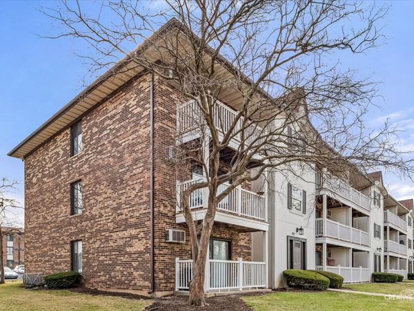 109 Gregory Street, Unit 13, Aurora, IL 60504