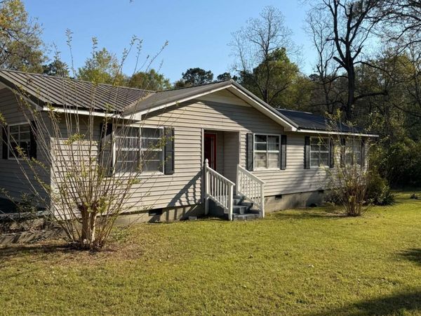 180 N Main Street NW, Gordon, GA 31031