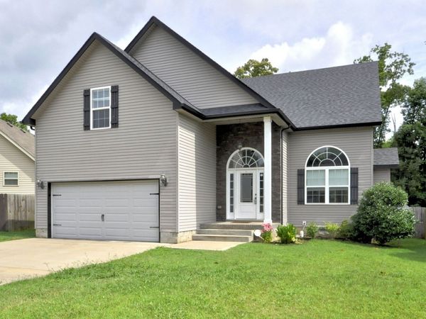 439 LESLIE WOOD DR , Clarksville, TN 37040