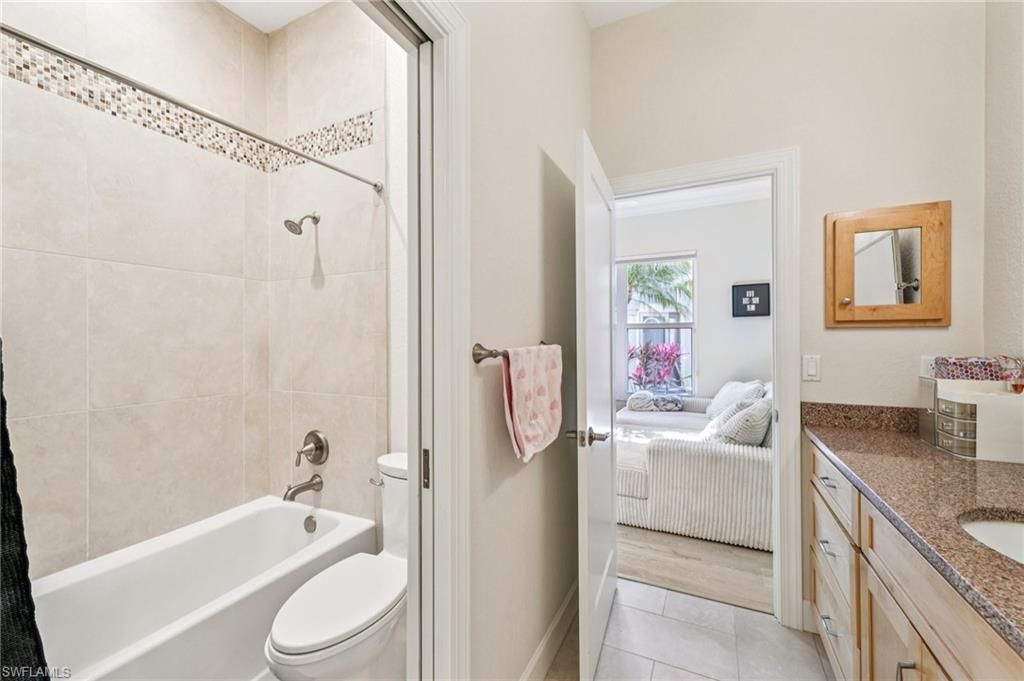 199 Vista Ln, Naples, FL 34119 Photo