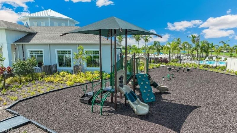 2660 Star Coral Way, North Fort Myers, FL 33903 Photo
