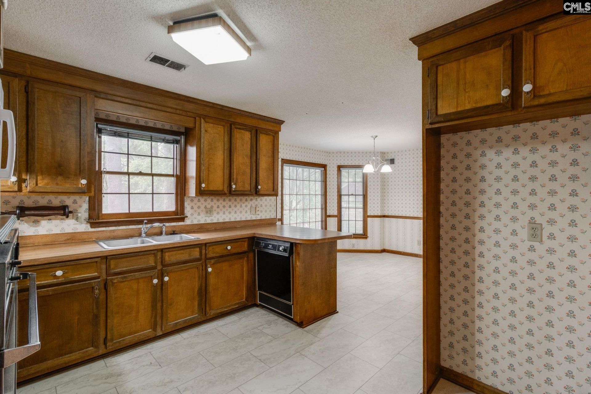 132 Greengate Drive  Photo 17