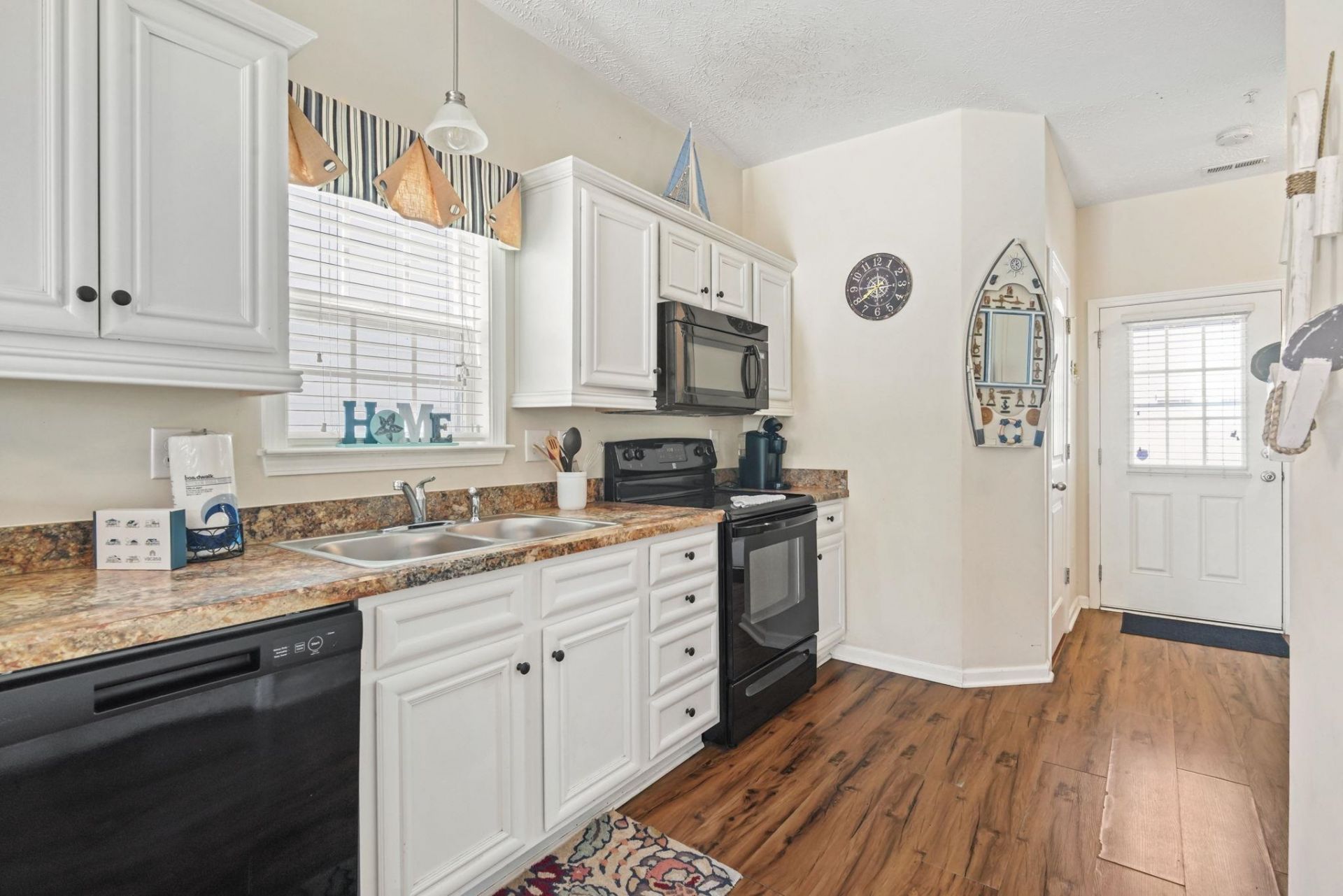 378 Snorkel Way Photo 15