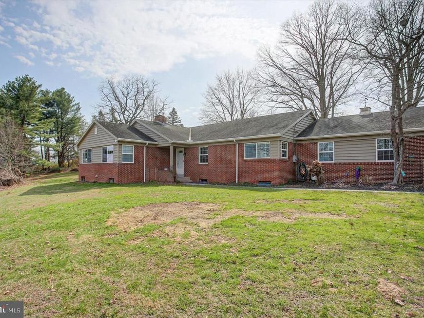 6612 Moulstown Rd E, Hanover, PA 17331 Main Photo