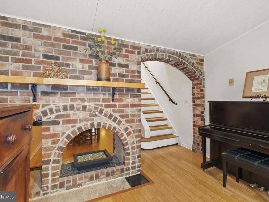 1006 S East Avenue, Baltimore, MD 21224 Main Photo