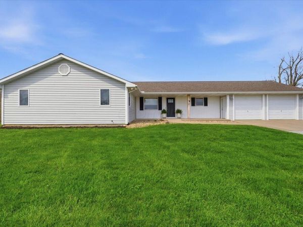 7893 Fairview Road , Mount Vernon, OH 43050