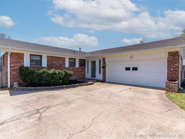 5428 E 24th Place, Tulsa, OK 74114