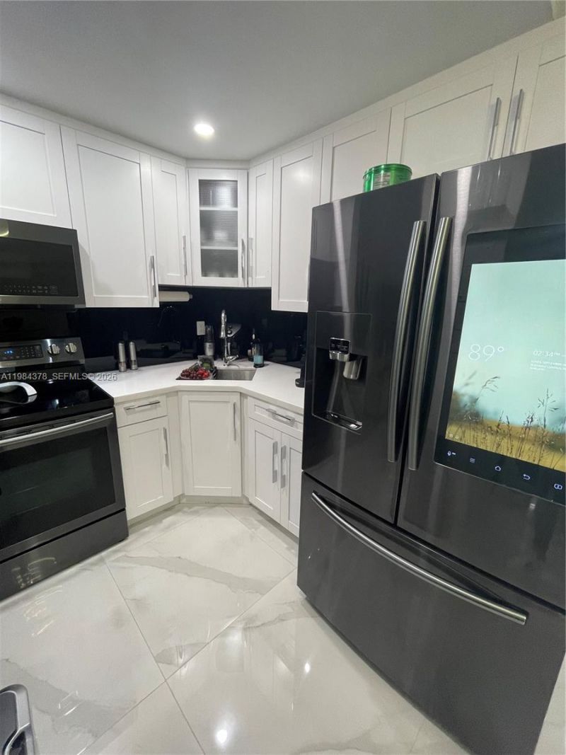 926 Michigan Ave , Unit 3, Miami Beach, FL 33139 Photo