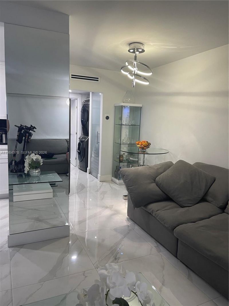926 Michigan Ave , Unit 3, Miami Beach, FL 33139 Photo