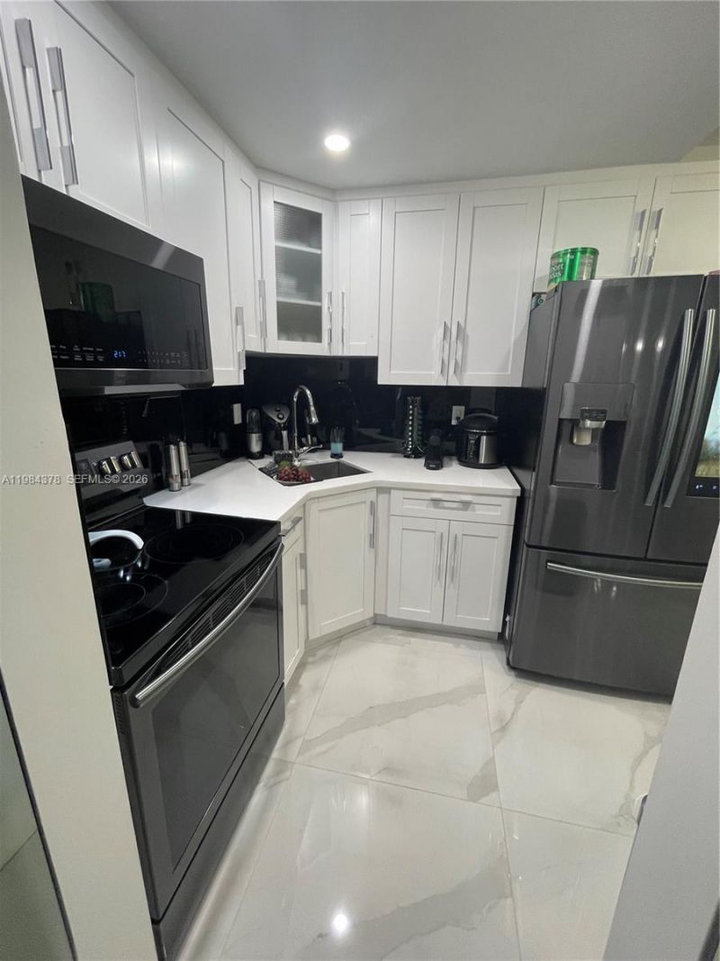 926 Michigan Ave , Unit 3, Miami Beach, FL 33139 Photo