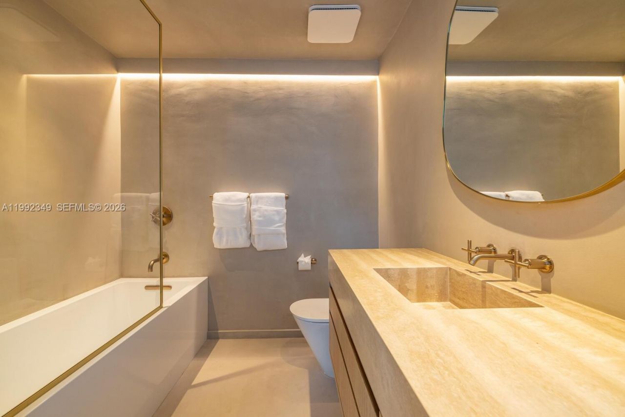 4430 Royal Palm Ave, Miami Beach, FL 33140 Photo