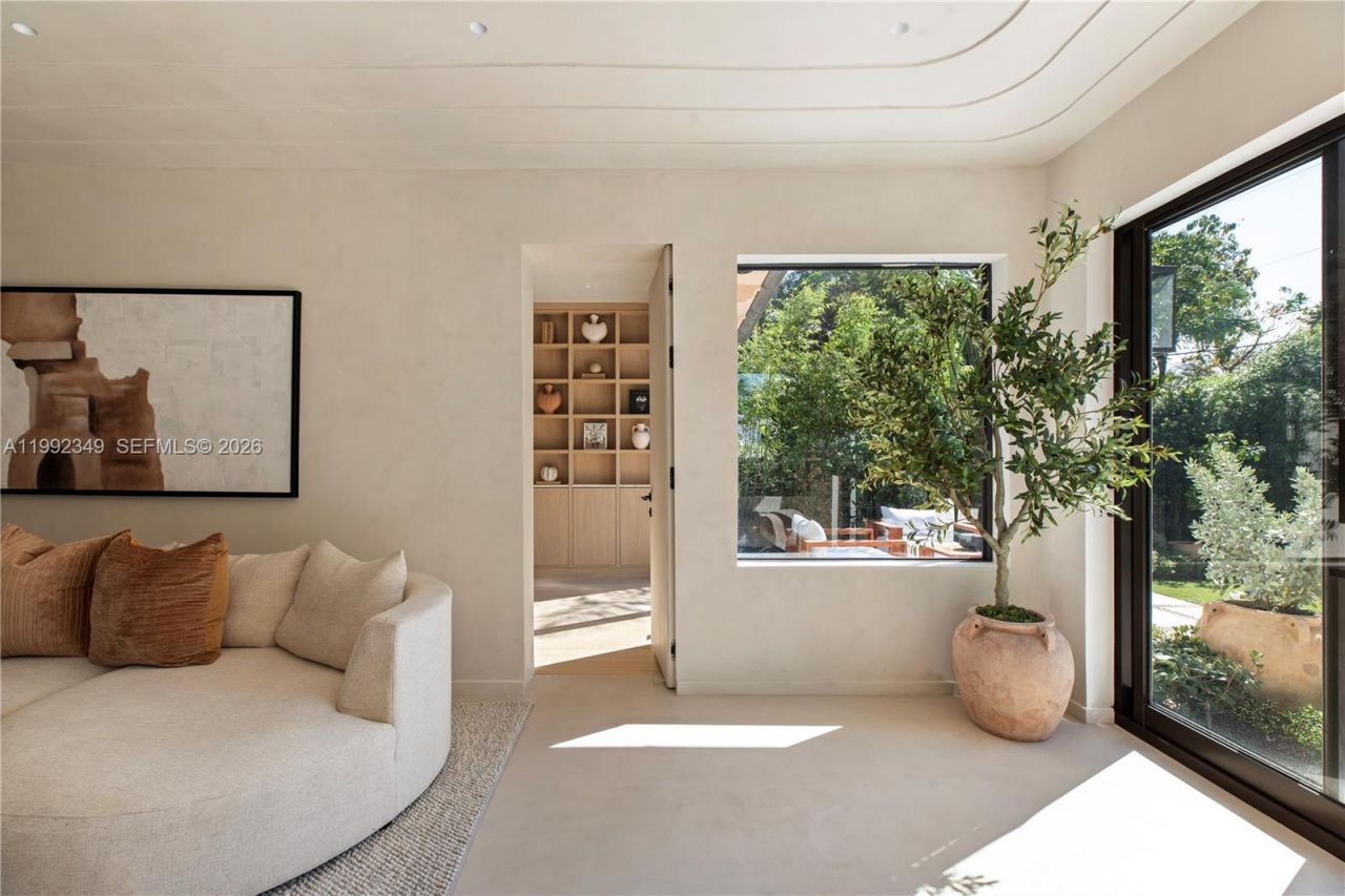 4430 Royal Palm Ave , Miami Beach, FL 33140 Photo