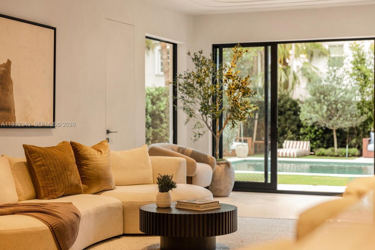 4430 Royal Palm Ave, Miami Beach, FL 33140 Photo