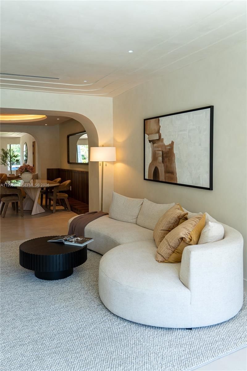 4430 Royal Palm Ave, Miami Beach, FL 33140 Photo