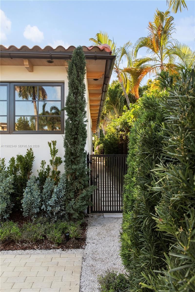 4430 Royal Palm Ave , Miami Beach, FL 33140 Photo