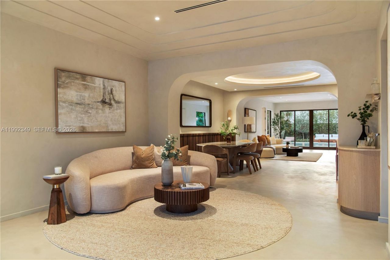 4430 Royal Palm Ave, Miami Beach, FL 33140 Photo