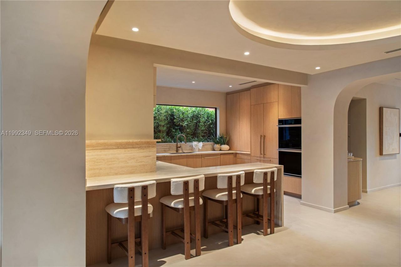 4430 Royal Palm Ave , Miami Beach, FL 33140 Photo