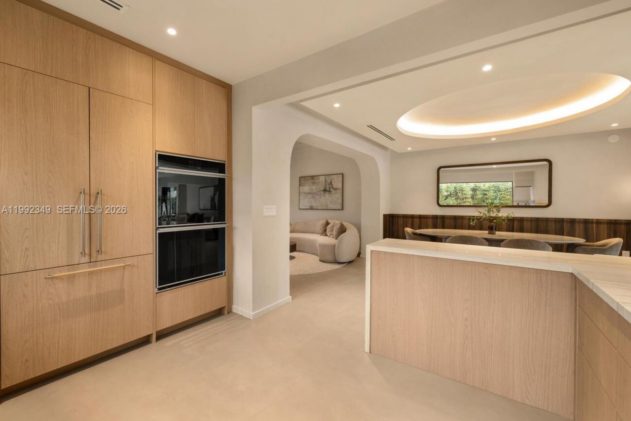 4430 Royal Palm Ave, Miami Beach, FL 33140 Photo