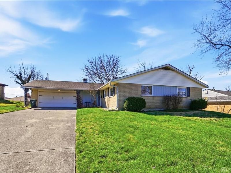 4400 Knollcroft Road, Trotwood, OH 45426 Photo 2