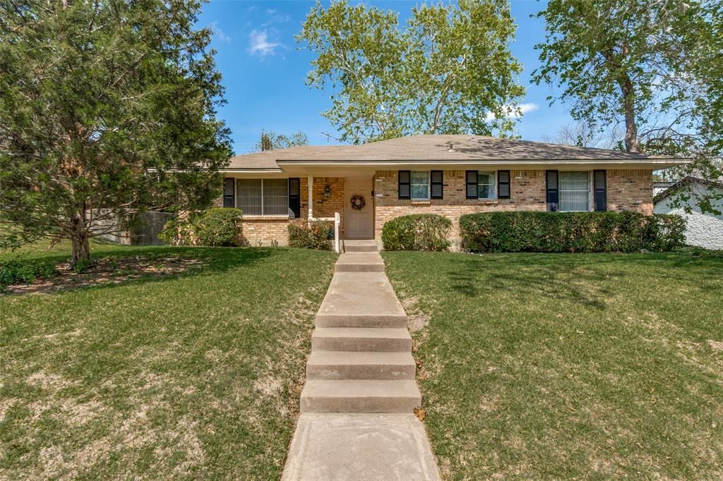 9935 Knoll Krest Drive, Dallas, TX 75238 Main Photo