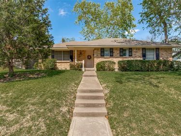 9935 Knoll Krest Drive, Dallas, TX 75238