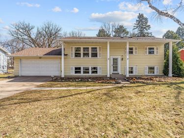 7993 Greenwood Drive, Mounds View, MN 55112