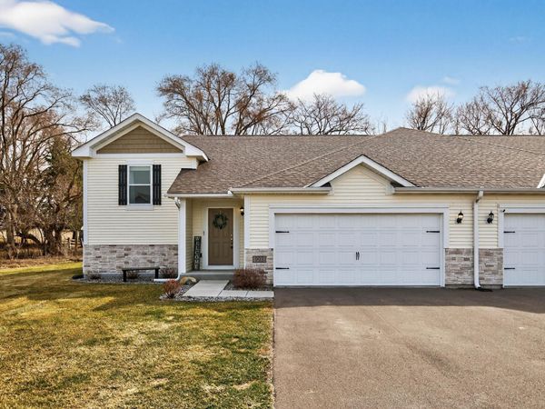 993 Fox Avenue, Montrose, MN 55363