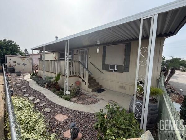6351 Akers Road, Unit 74, Bakersfield, CA 93313