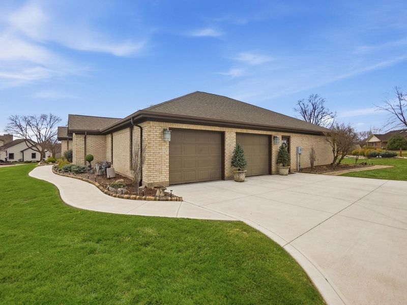 610 Stonecress Drive, Tipp City, OH 45371 Photo 37