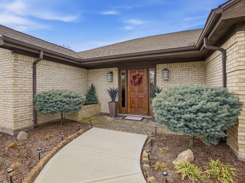 610 Stonecress Drive, Tipp City, OH 45371 Photo 5