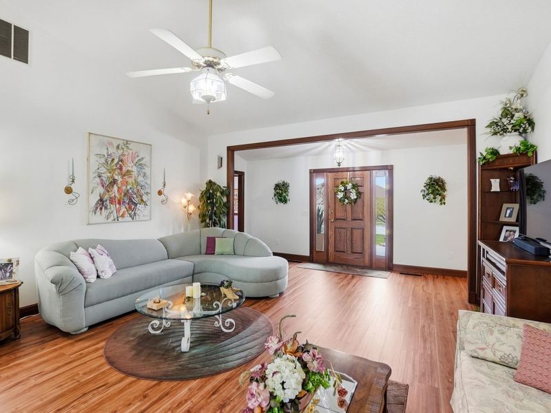 610 Stonecress Drive, Tipp City, OH 45371 Photo 6