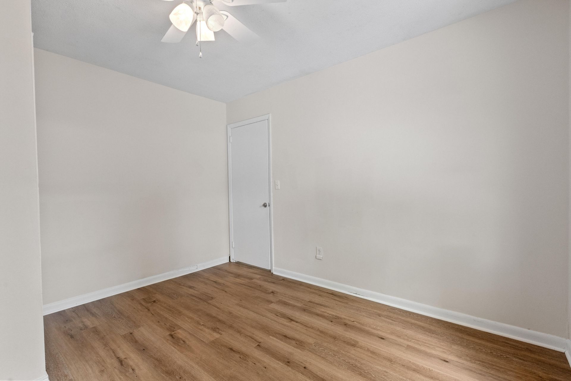 125 Matheny Drive Photo 12