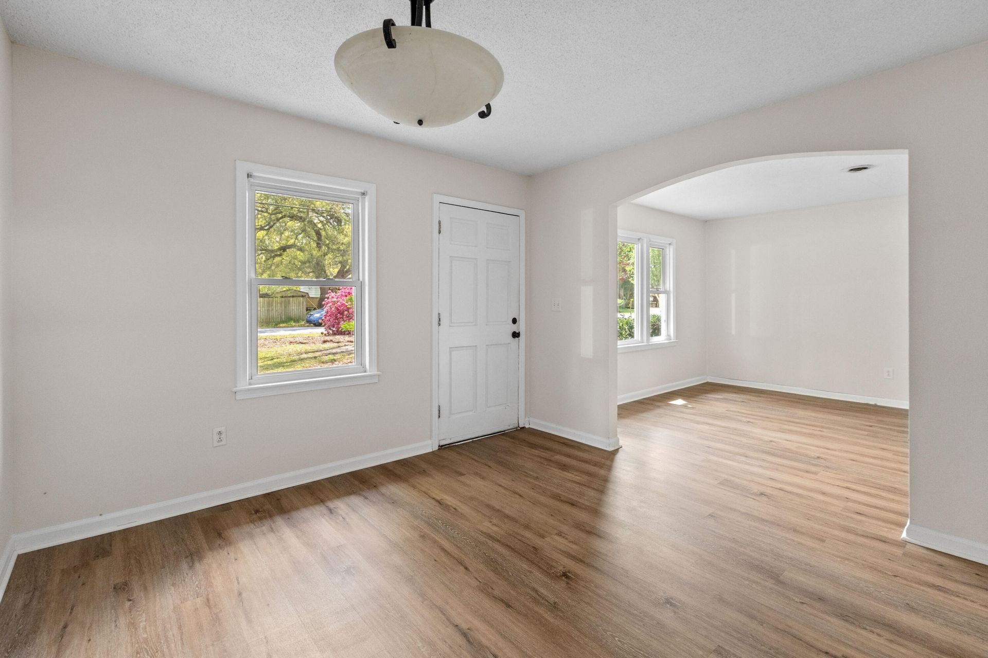 125 Matheny Drive Photo 4