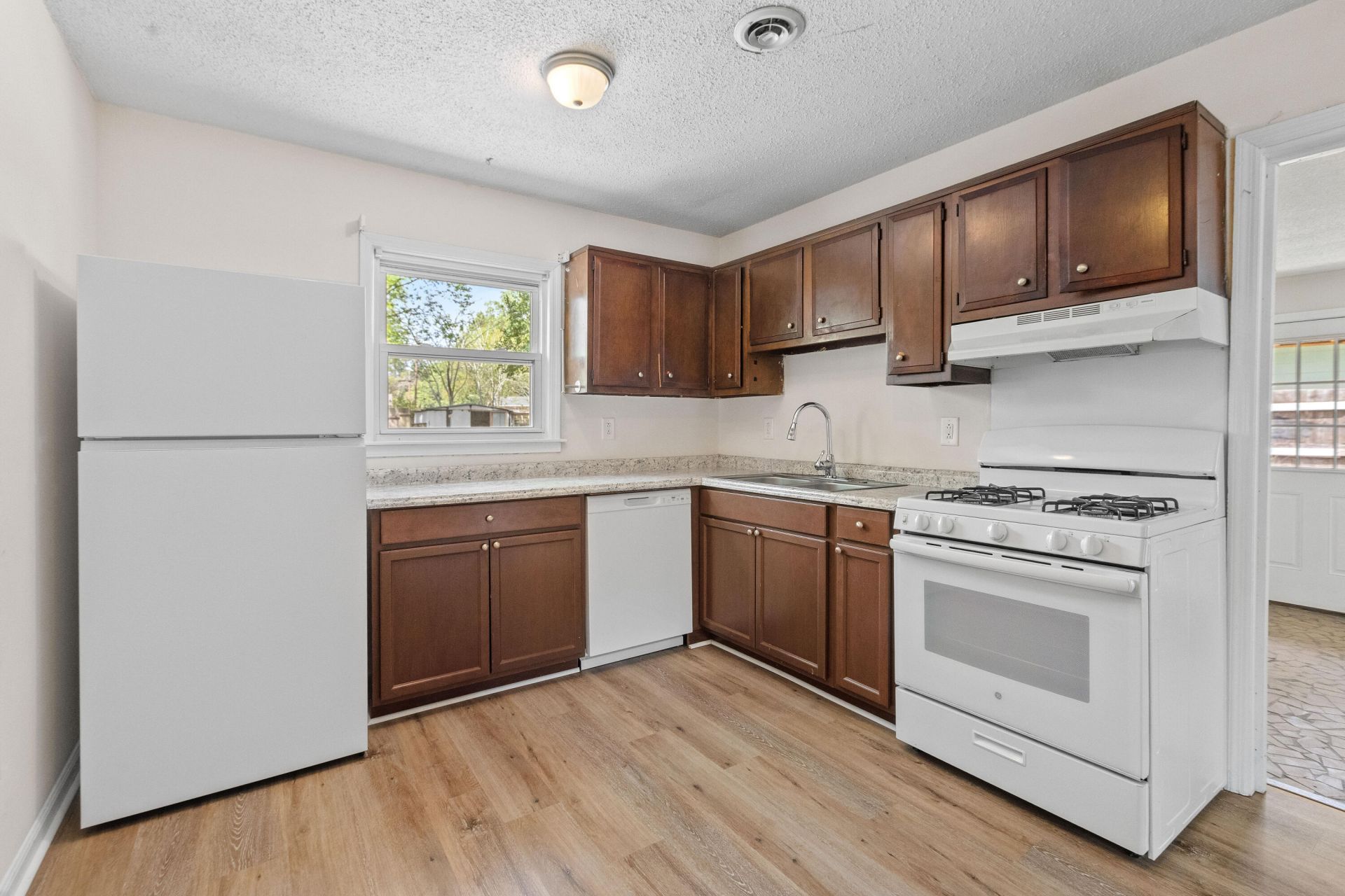 125 Matheny Drive Photo 8