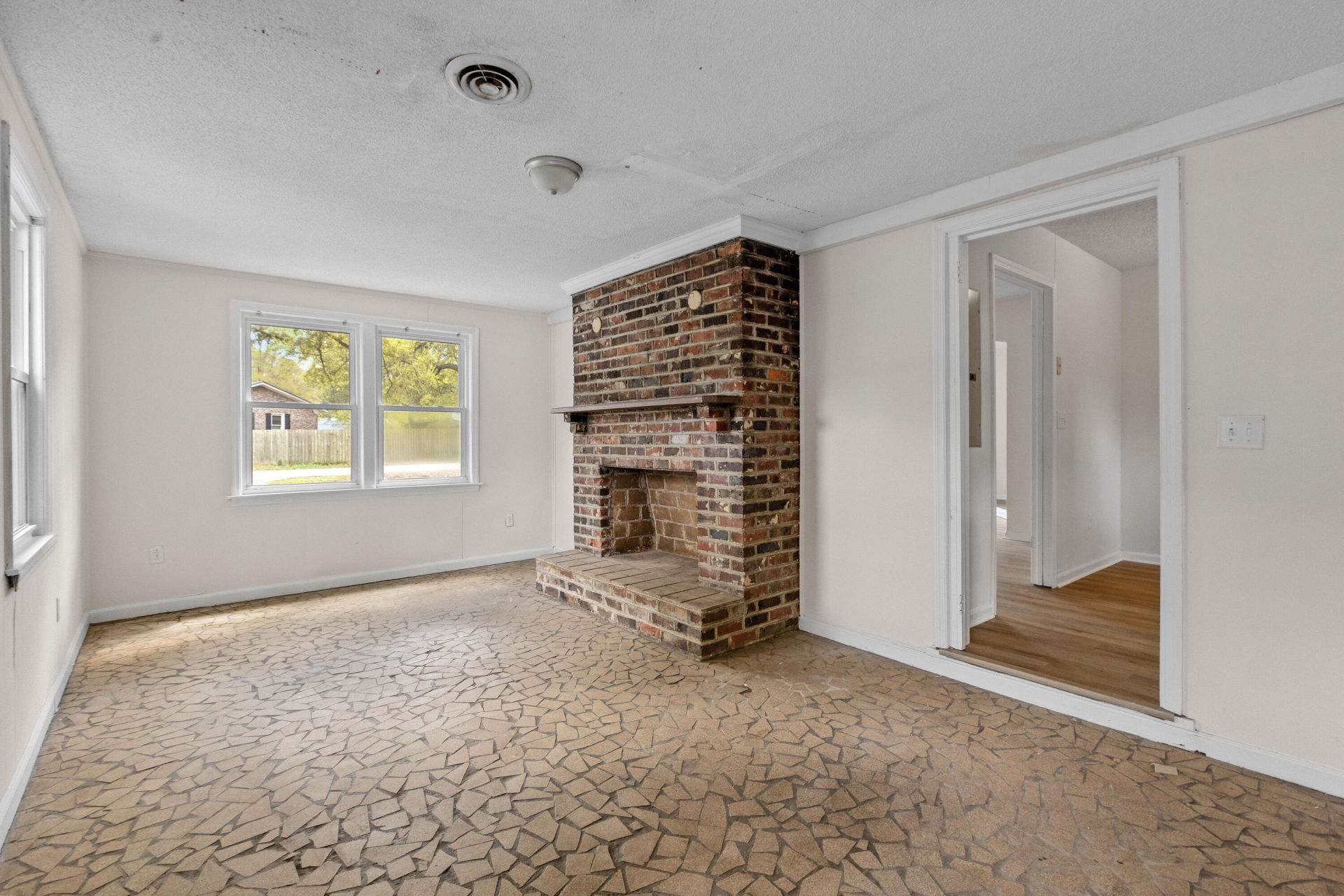 125 Matheny Drive Photo 9