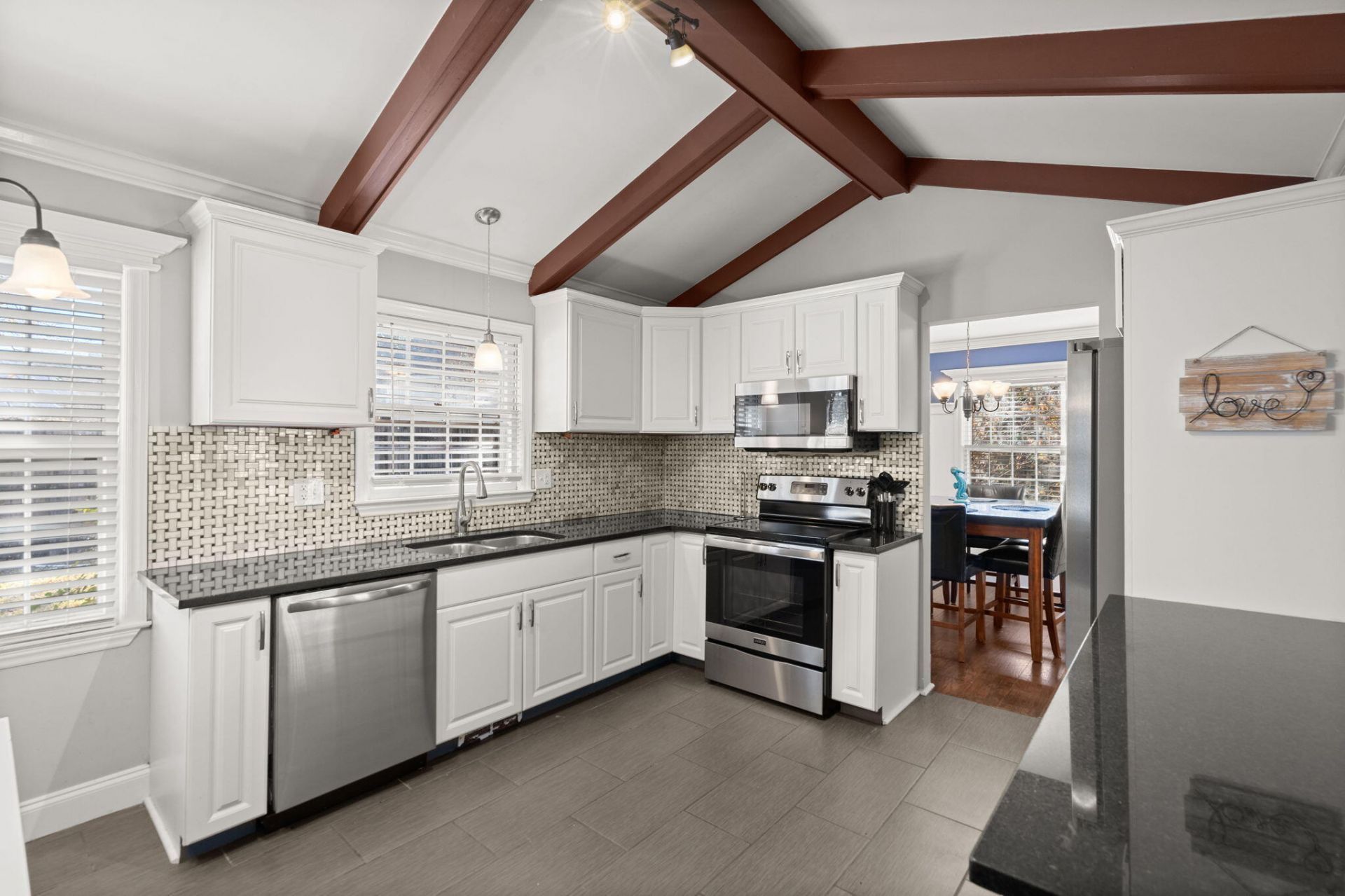 104 Tyvola Drive Photo 17