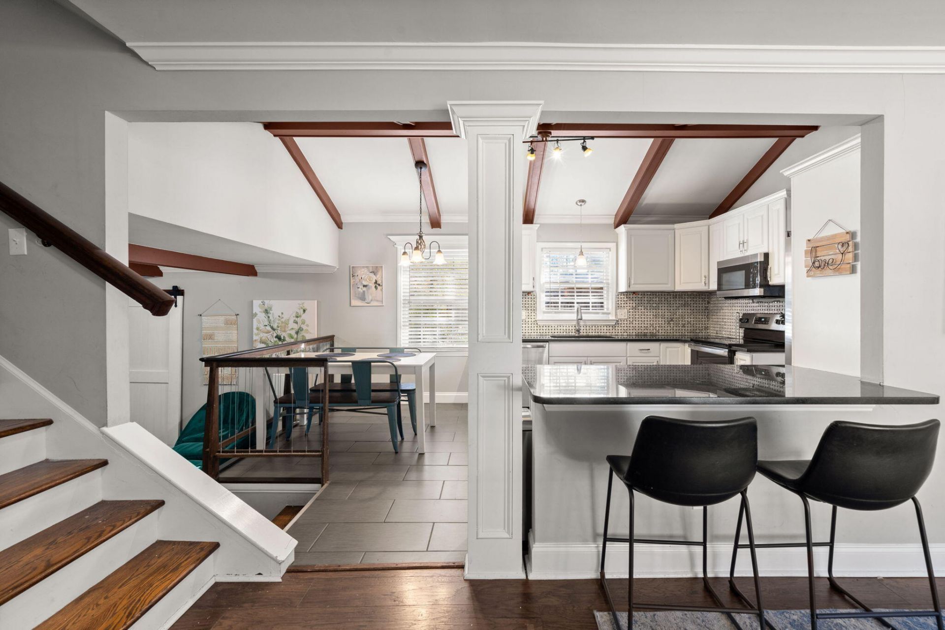 104 Tyvola Drive Photo 9