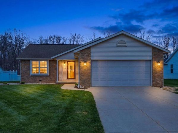 116 Struble Circle , Fredericktown, OH 43019