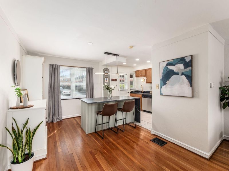 1691 Northwest Boulevard, Columbus, OH 43212 Photo 8