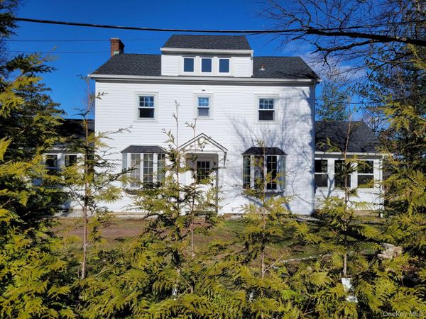 424 Centre Island Road , Oyster Bay, NY 11771